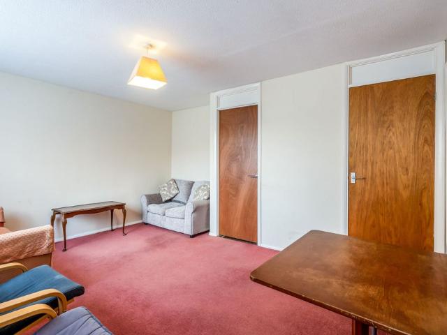 Room for rent in Chichester, Littlecote