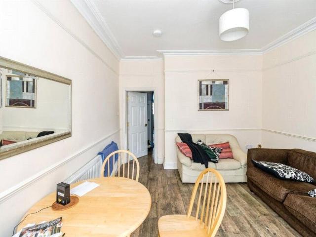 House for rent in The Polygon, City Of Southampton