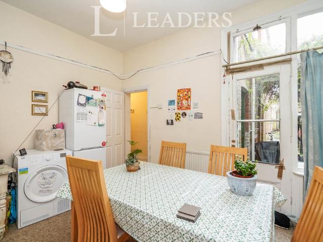 House for rent in Heigham Grove, East Bank