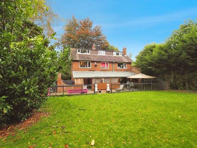 Apartment for rent in Winshill, Beamhurst