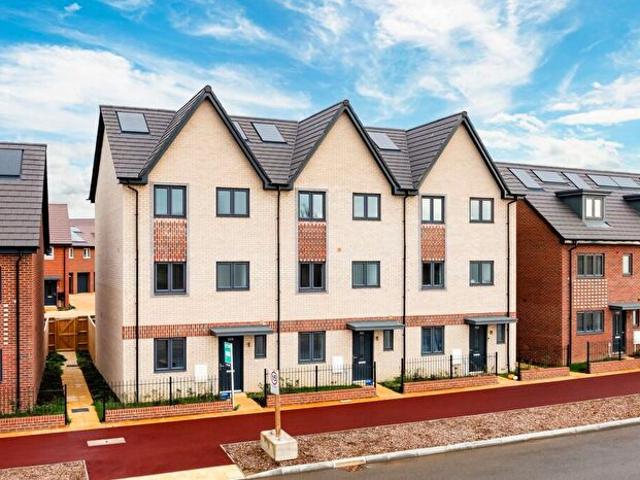 Apartment for rent in Whitehouse, Milton Keynes