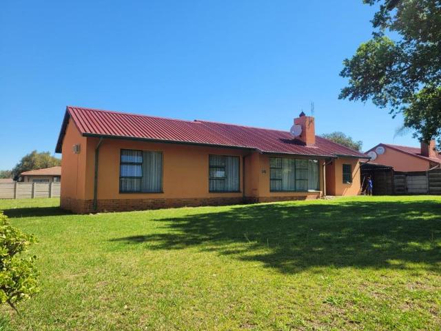 House for rent in Barry Hertzog Park, Newcastle Local Municipality