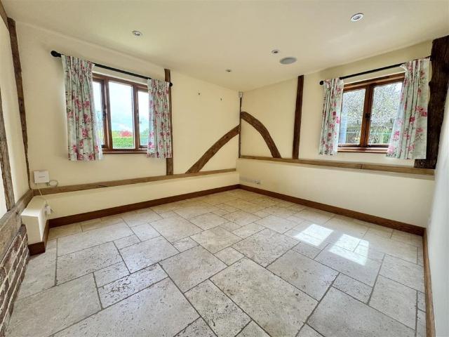 Apartment for rent in Biddenden, Ashford