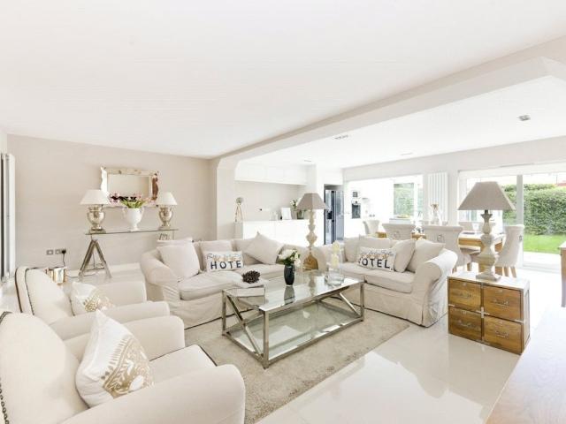 House for rent in Belsize Park, Greater London