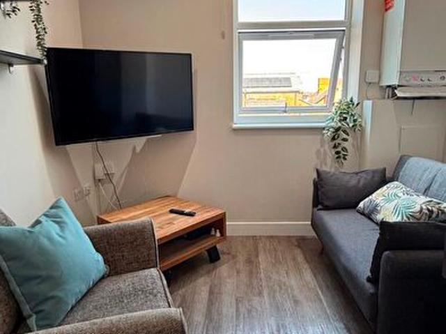Apartment for rent in Compton Acres, Barton In Fabis