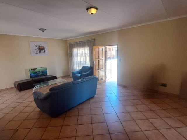 House for rent in Waterkloof, Gauteng