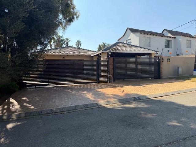 House for rent in Douglasdale, Randburg
