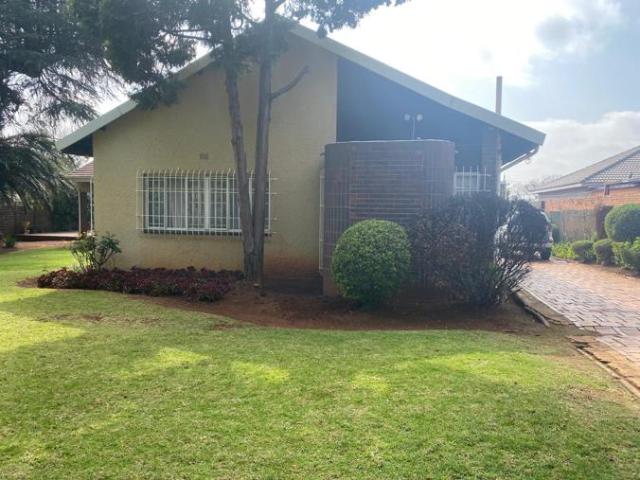 House for rent in Emmarentia, Vosloorus