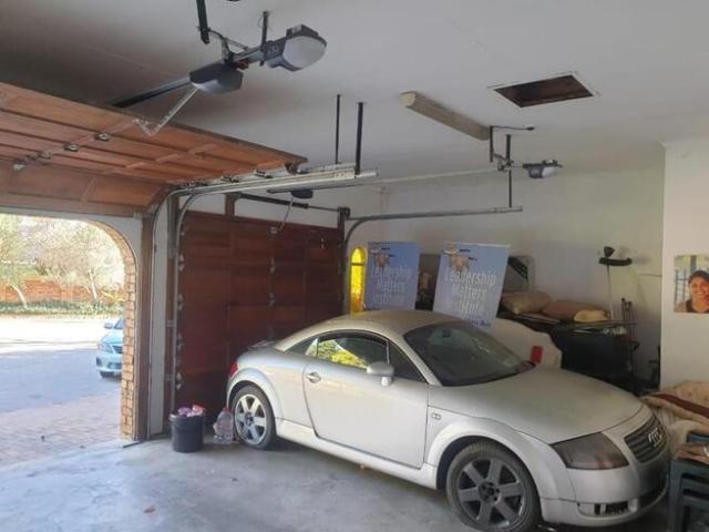 House for rent in Farrarmere, Ekurhuleni