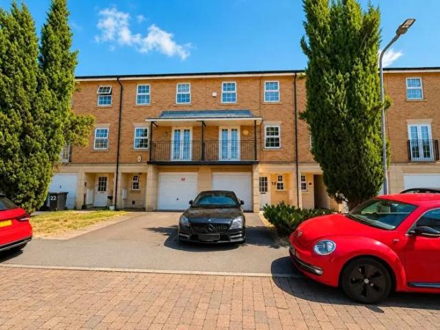 Apartment for rent in Far Cotton and Delapre, Far Cotton