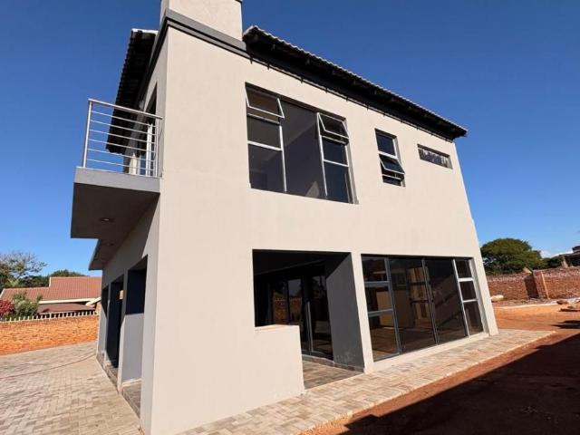 House for rent in Karenpark, Akasia