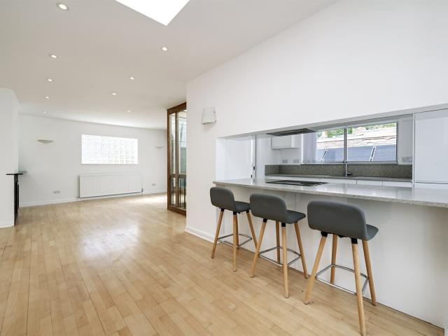 House for rent in Kensington, Greater London