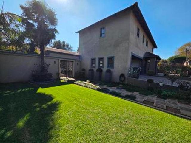 House for rent in Waterkloof, Gauteng