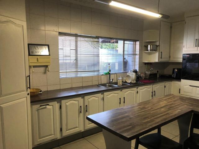 House for rent in Waterkloof, Gauteng