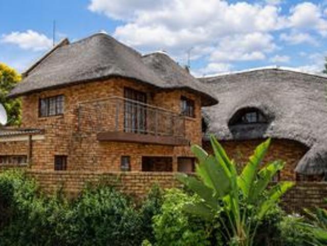House for rent in Waterkloof, Gauteng