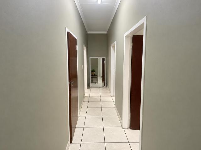 House for rent in Waterkloof, Gauteng