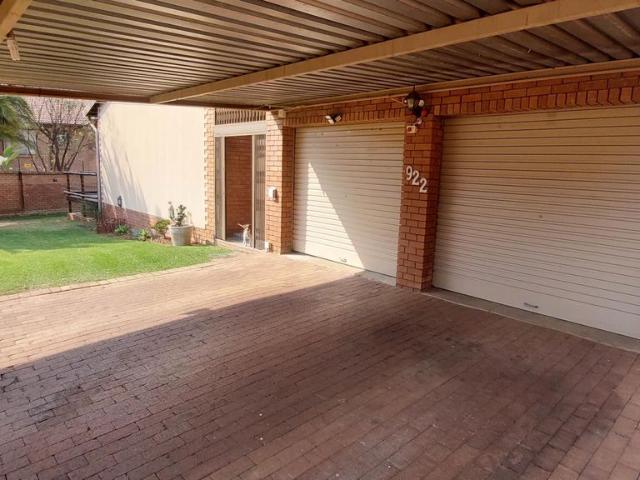 House for rent in Waterkloof, Gauteng