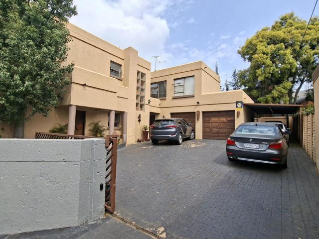 House for rent in Waterkloof, Gauteng