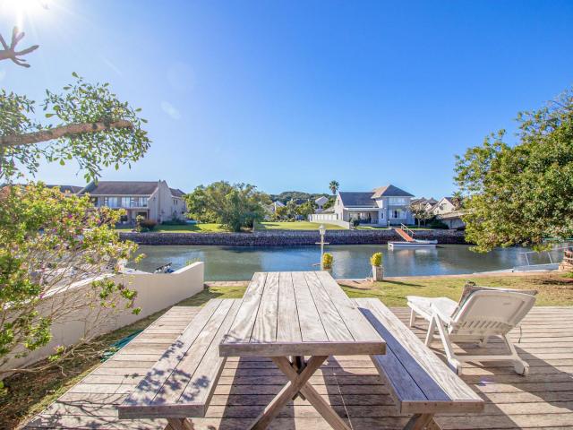 House for rent in Bushmans River Mouth, Eastern Cape