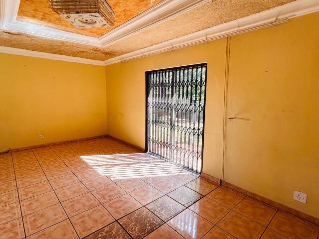 House for rent in Akasia