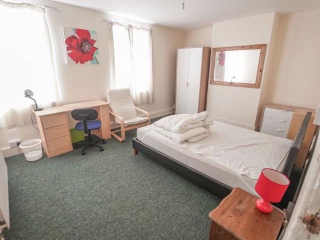 House for rent in West Cliff, Bournemouth