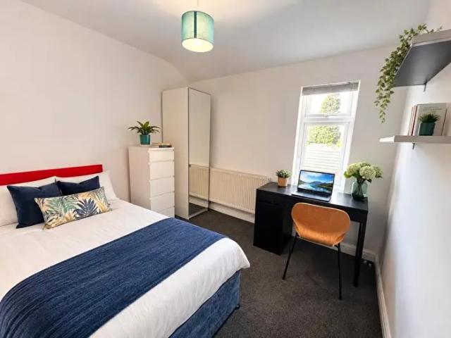 Apartment for rent in Lady Bay, Barton In Fabis