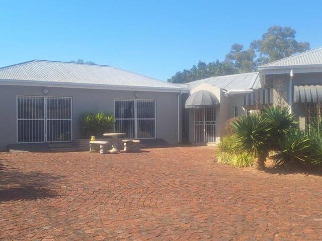 House for rent in Waterkloof, Gauteng