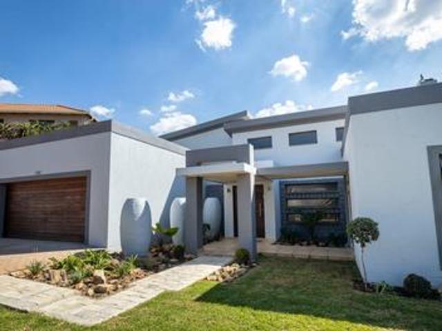 House for rent in Waterkloof, Gauteng