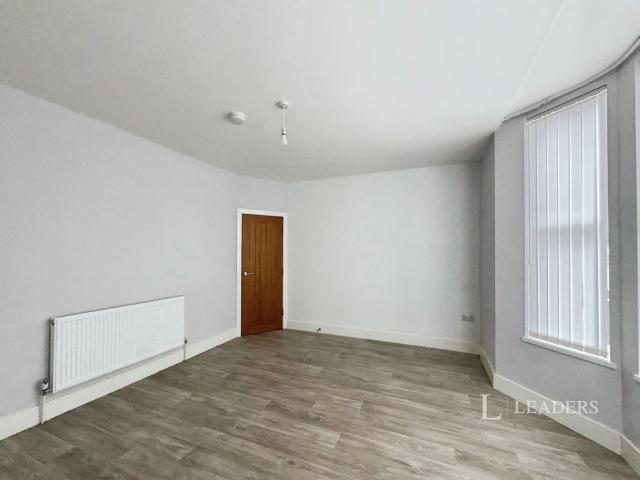 House for rent in Clubmoor, Calderstones