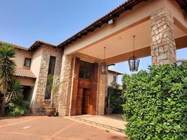 House for rent in Waterkloof, Gauteng