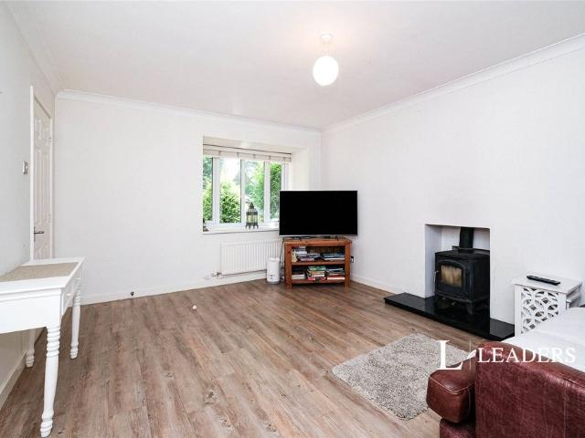 House for rent in Calderstones