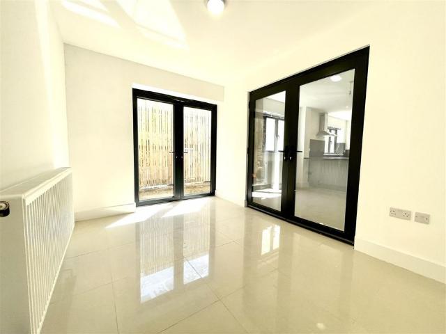 Townhouse for rent in Hertford, Colliers End