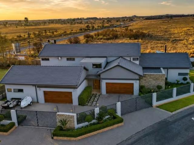 House for sale in Ridge, King Sabata Dalindyebo Local Municipality