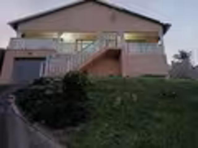 House for sale in Chatsworth, Kwazulu-natal