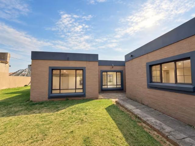 House for sale in Vanderbijlpark, Emfuleni Local Municipality