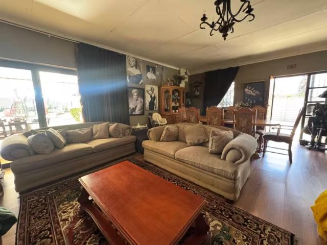 House for sale in Vanderbijlpark, Emfuleni Local Municipality