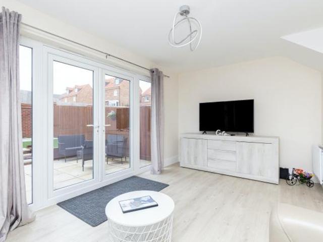 House for rent in Pinders Heath, West Yorkshire