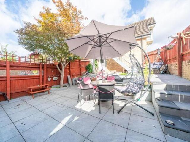House for sale in Holywell Estate, North Watford