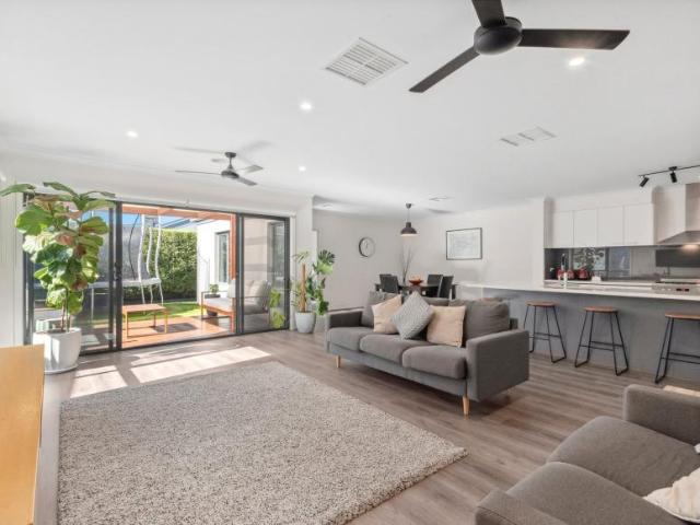 House for sale in Waurn Ponds, Geelong