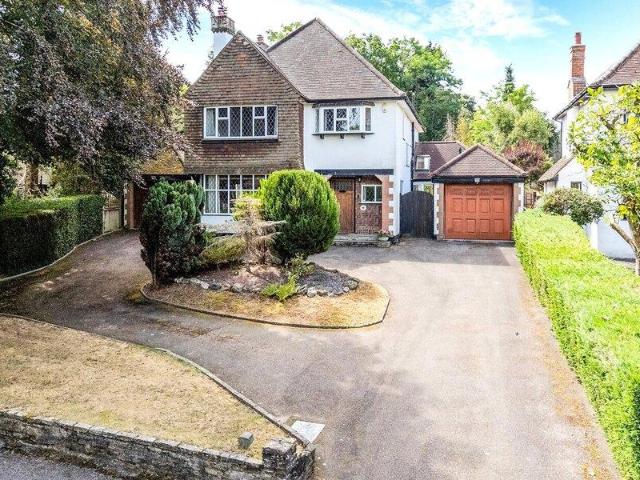 House for sale in Carshalton, Greater London