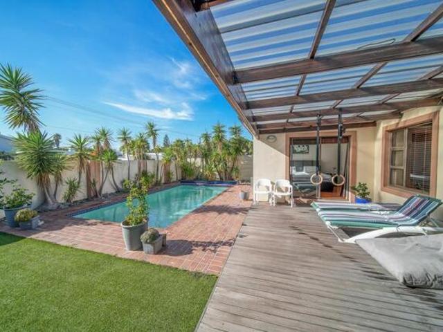 House for sale in Table View, Western Cape