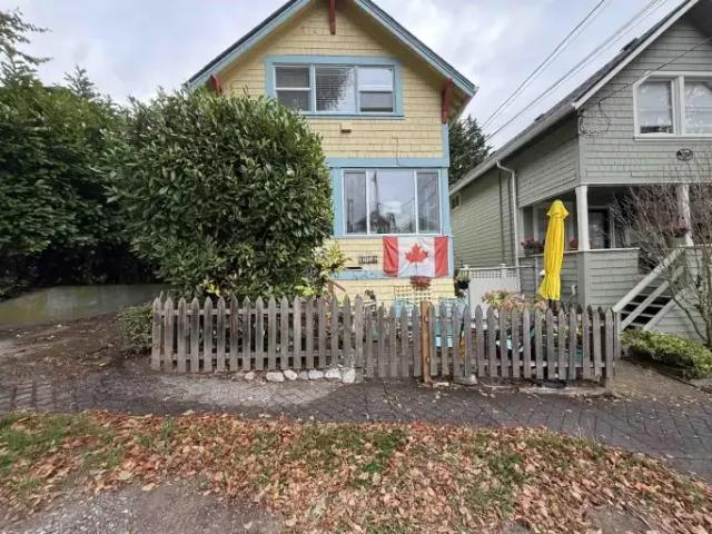 House for rent in West Beach, White Rock