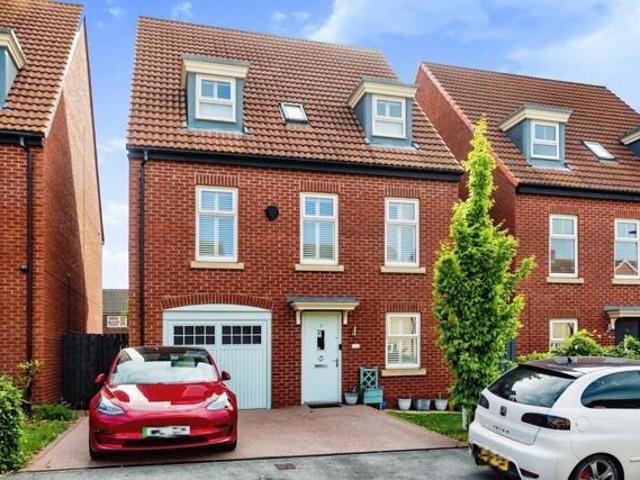 House for sale in Wickersley, Bramley