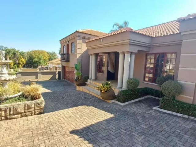 House for sale in Wilkoppies, Matlosana Local Municipality