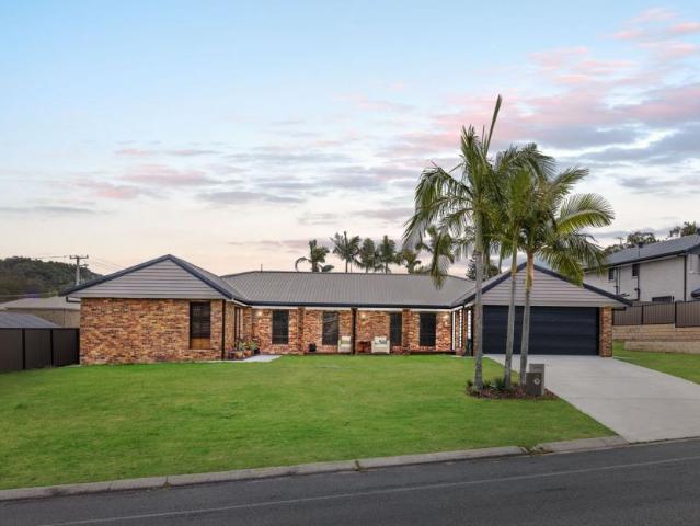 House for sale in Windaroo, Greater Brisbane