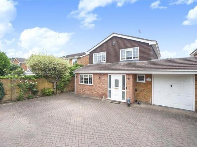 House for sale in West End, Heol-las