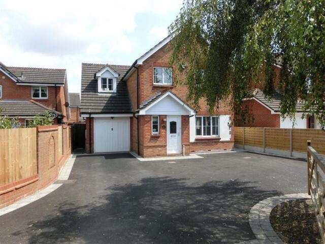 House for sale in Wythall, Hollywood