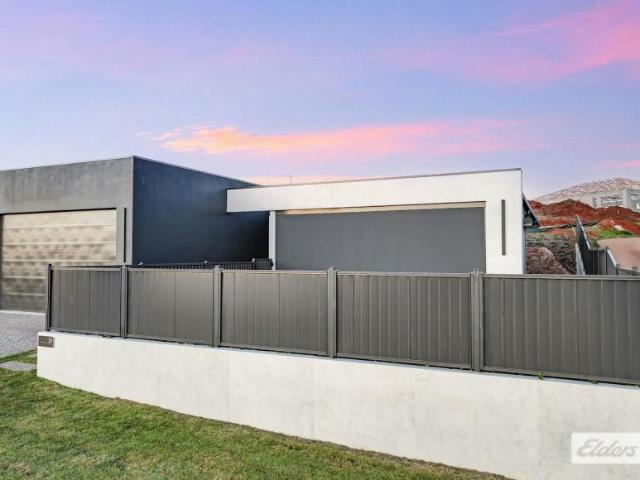 House for sale in Waterfront Estate, Yungaburra