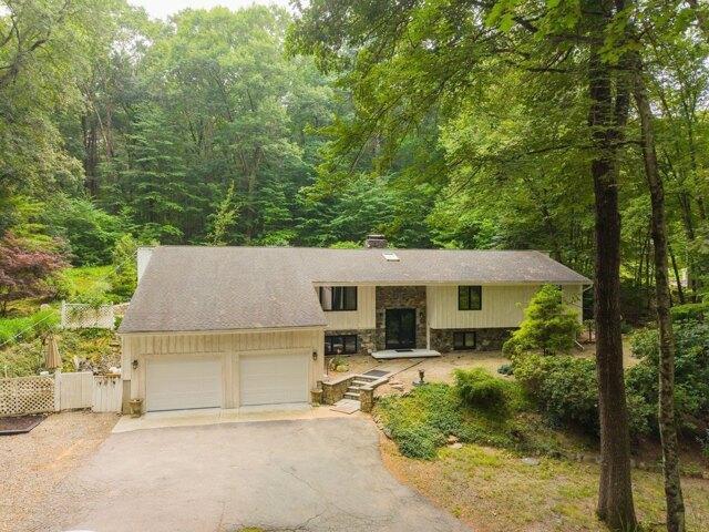 House for sale in Hudson, Middlesex County