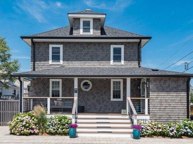 House for sale in Hull, Massachusetts